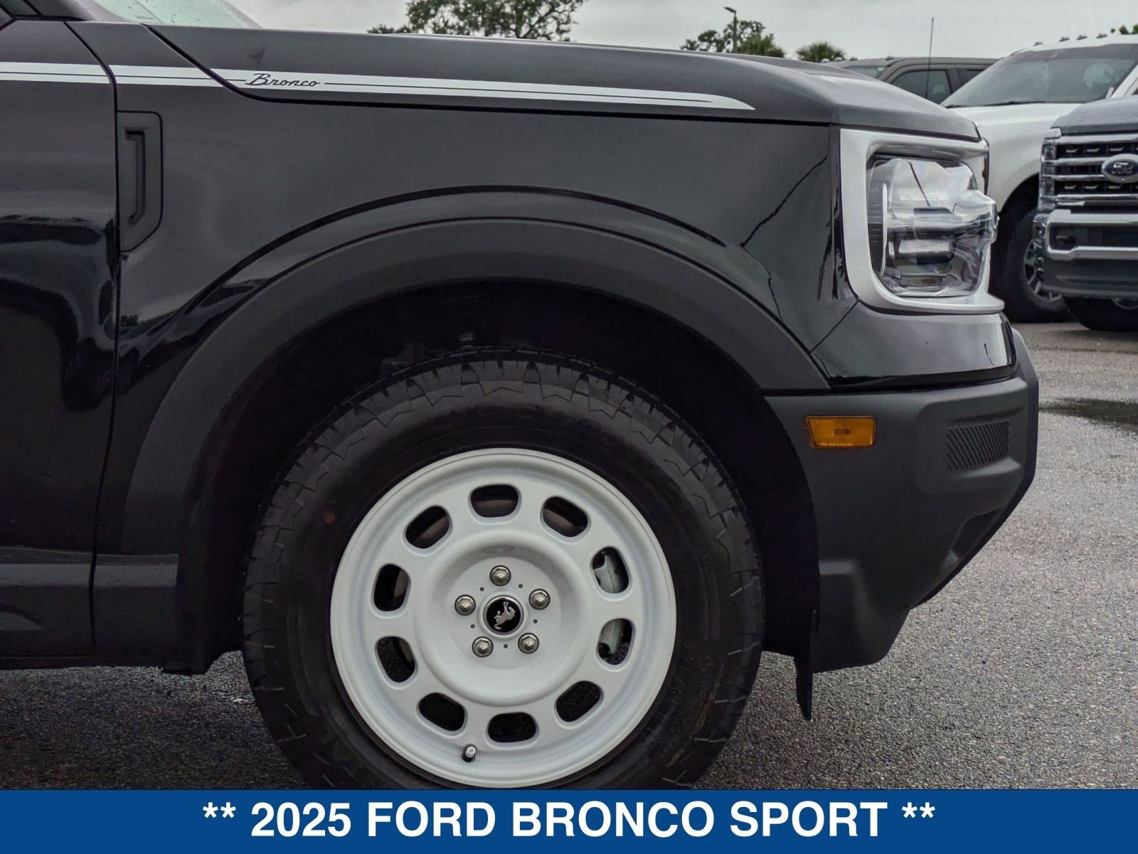 New 2025 Ford Bronco Sport Heritage w/ Convenience Package image 12