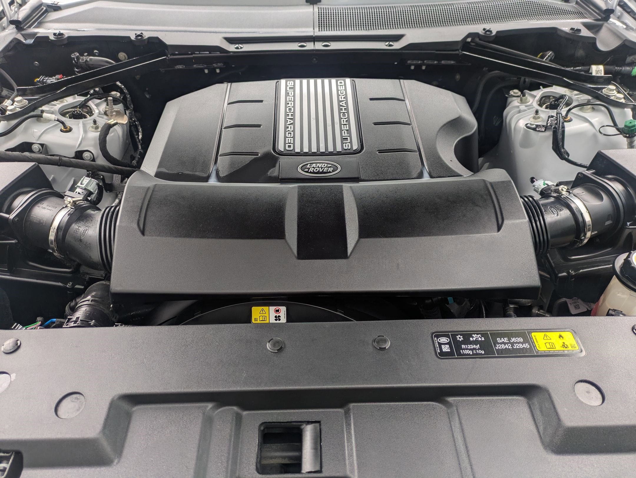 Certified 2023 Land Rover Defender 110 image 33