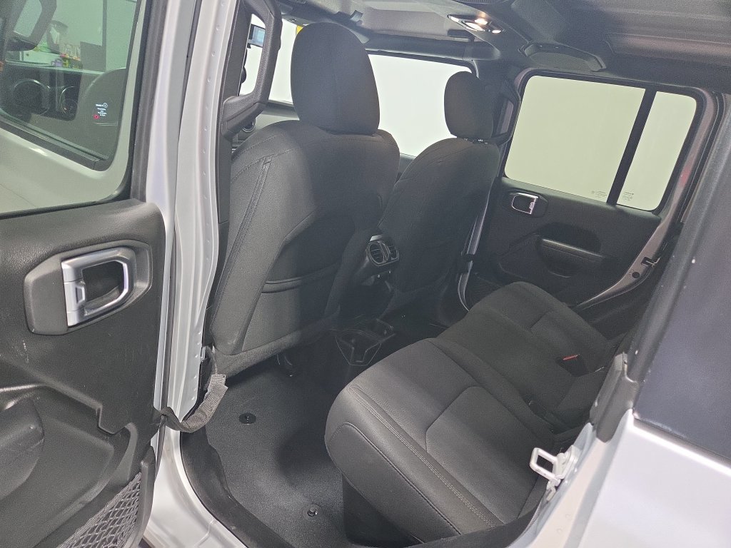 Used 2023 Jeep Gladiator Sport AWD/4WD image 24