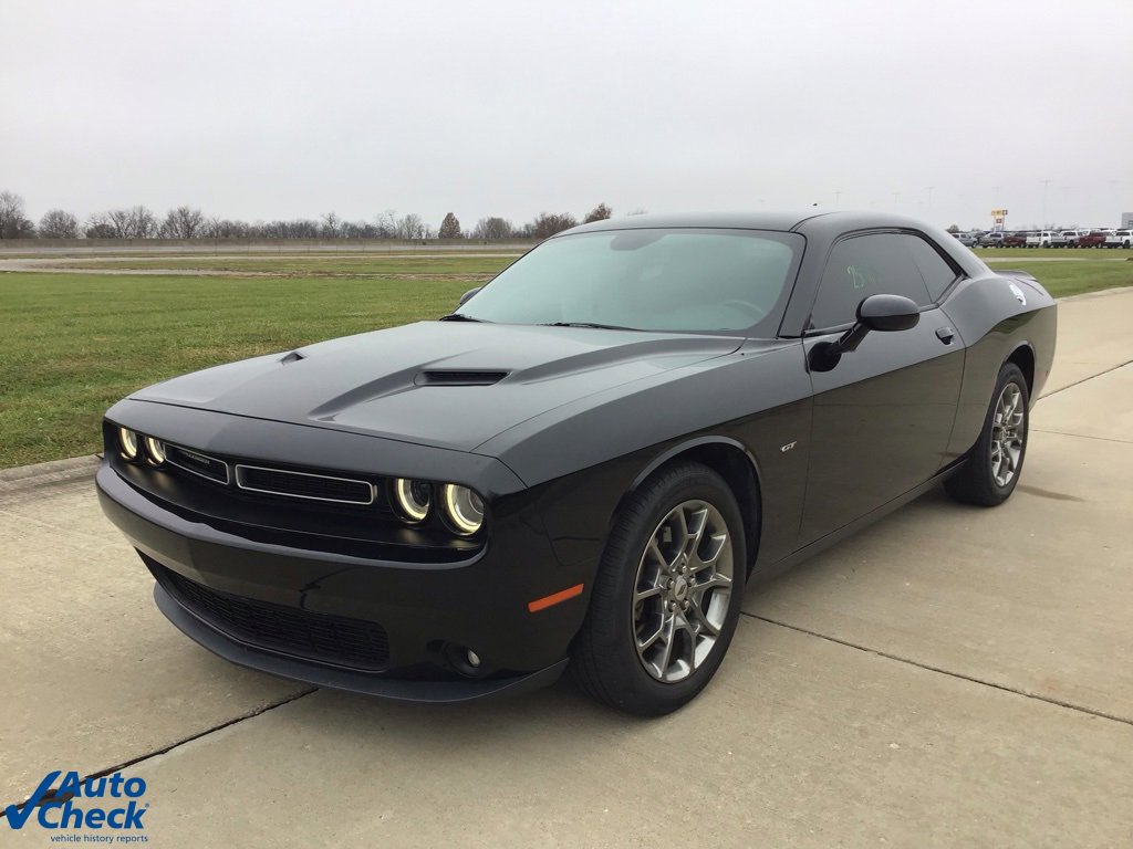 Used 2017 Dodge Challenger GT w/ Driver Convenience Group image 9