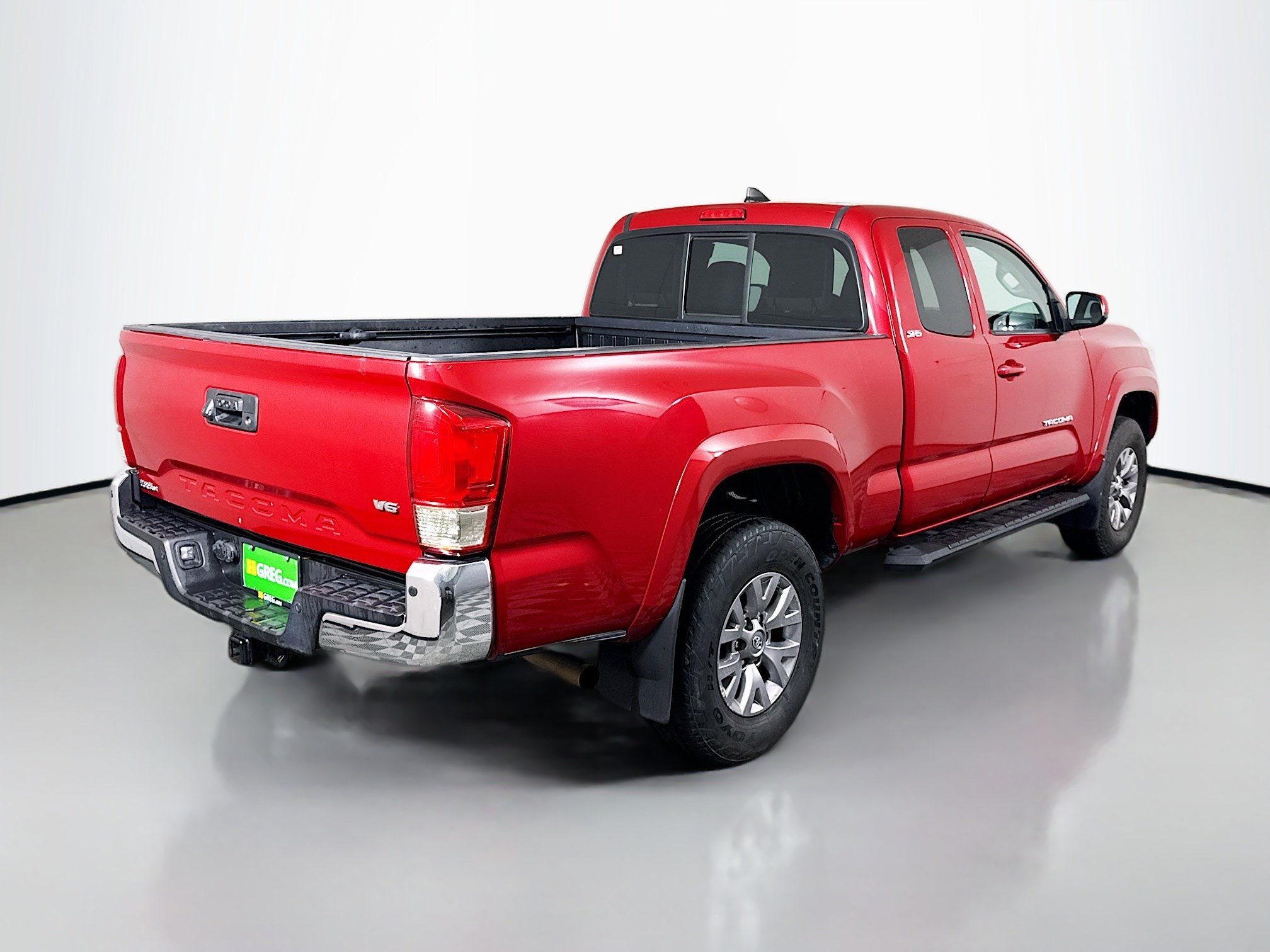 Used 2017 Toyota Tacoma SR5 w/ Tow Package RWD image 10
