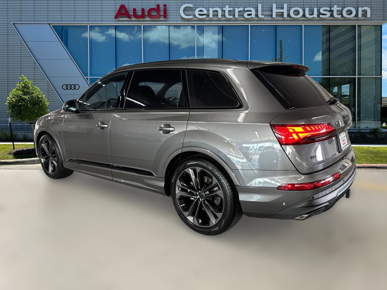 New 2026 Audi Q7 3.0T Premium Plus image 3