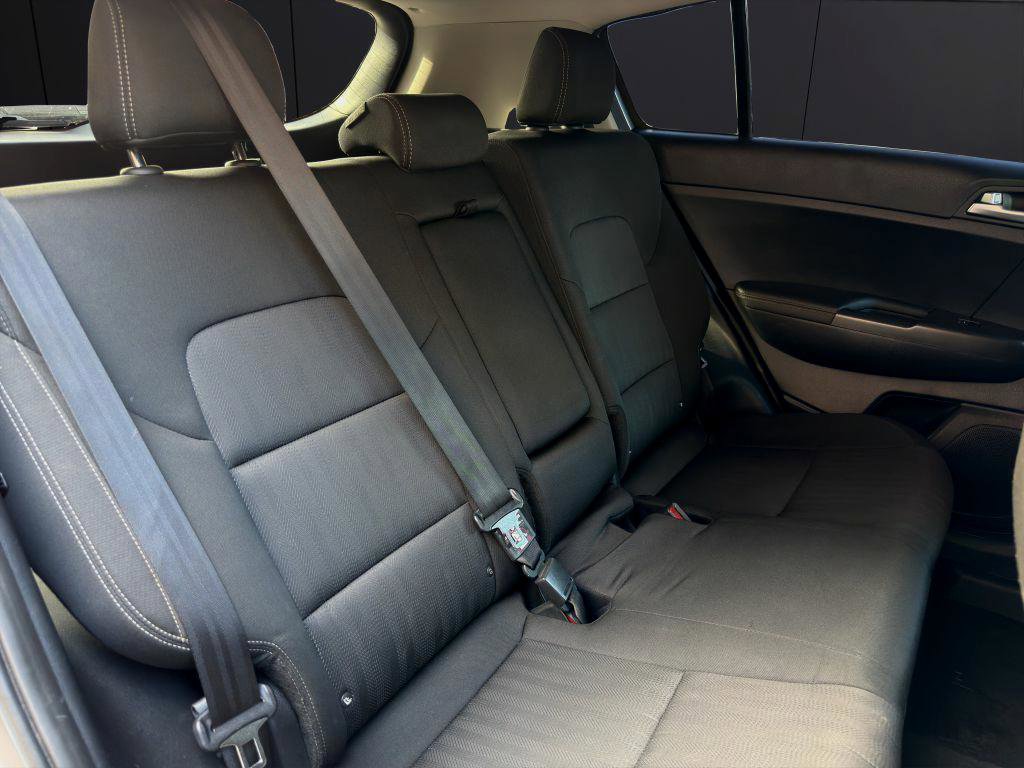 Used 2021 Kia Sportage LX image 20