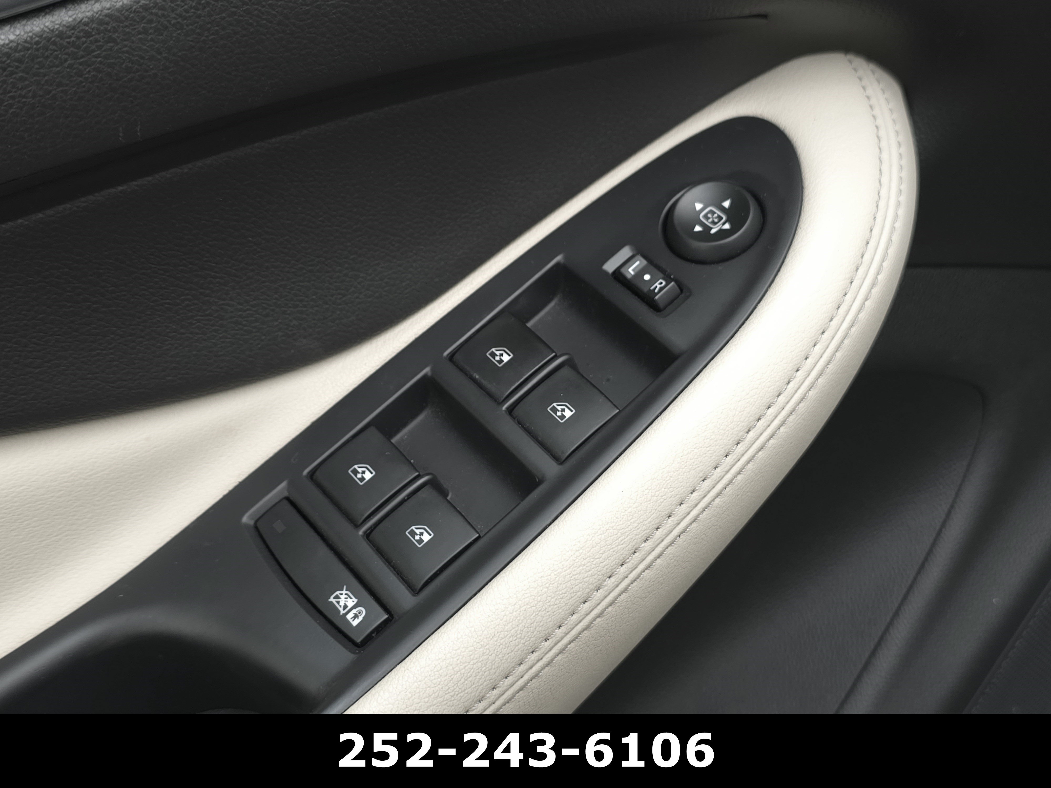 Used 2020 Buick Envision Essence FWD image 25