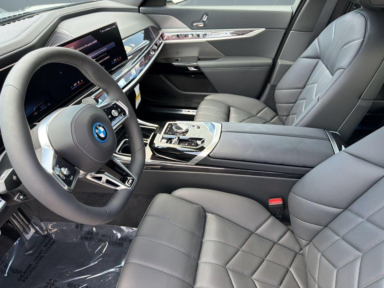 New 2026 BMW 750e xDrive AWD/4WD image 4