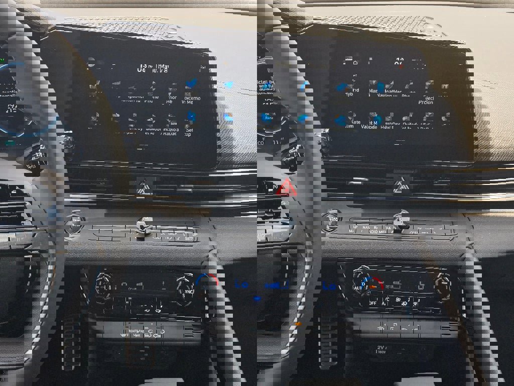 New 2025 Hyundai Elantra SEL image 15