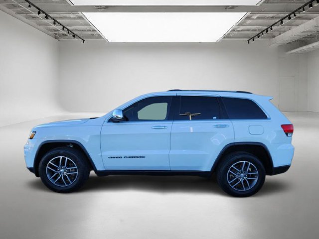 Used 2018 Jeep Grand Cherokee Limited w/ Luxury Group II AWD/4WD image 2
