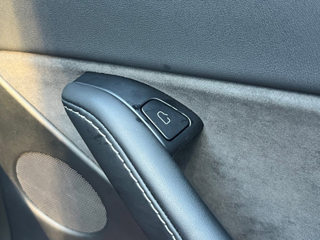 Used 2023 Tesla Model Y Long Range image 30