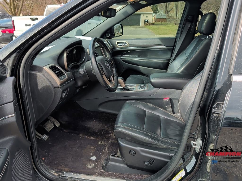 Used 2017 Jeep Grand Cherokee Limited AWD/4WD image 12