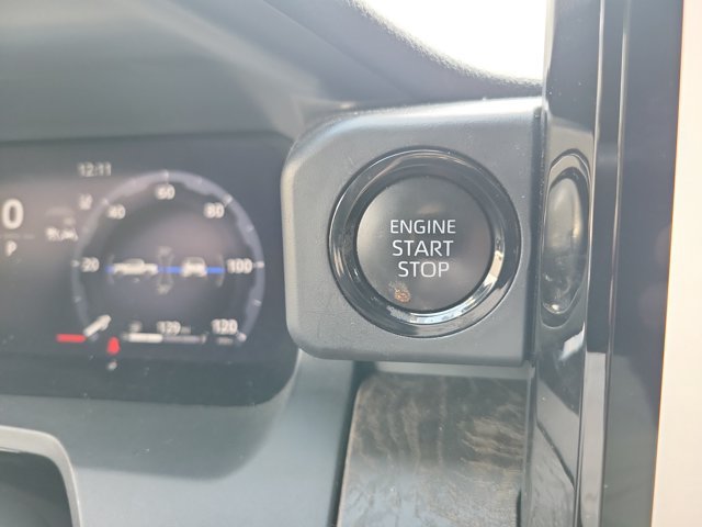 Used 2024 Toyota Tacoma Limited w/ Limited Package (LT) AWD/4WD image 18