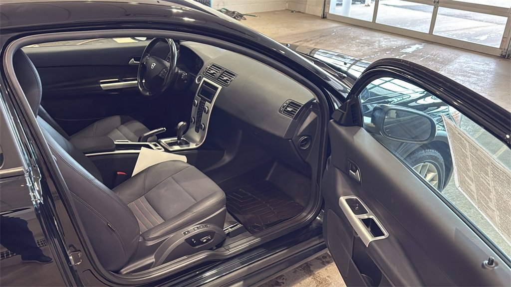 Used 2011 Volvo C30 T5 w/ Preferred Pkg image 11
