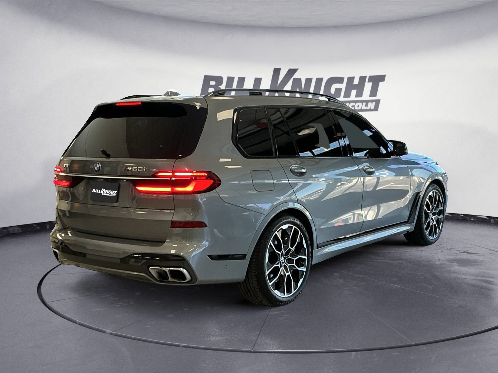 Used 2023 BMW X7 M60i w/ Executive Package AWD/4WD image 5