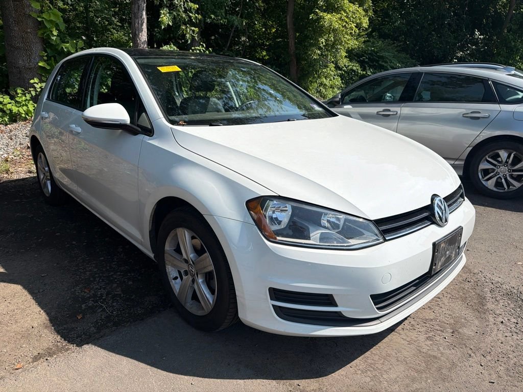 Used 2017 Volkswagen Golf S FWD image 1