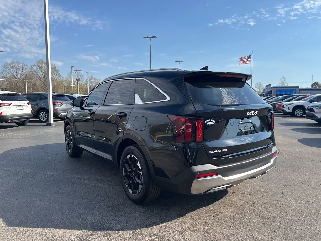 Used 2024 Kia Sorento S w/ Panoramic Sunroof Package image 5