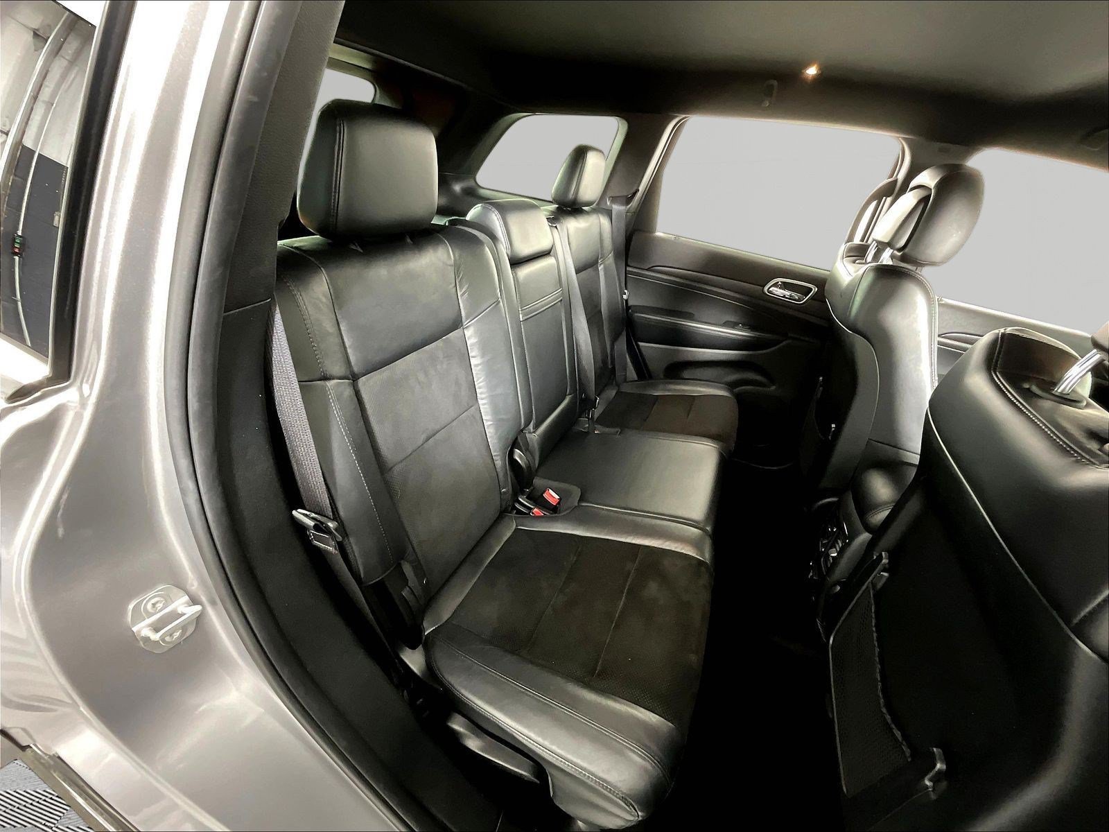 Used 2018 Jeep Grand Cherokee Altitude AWD/4WD image 25