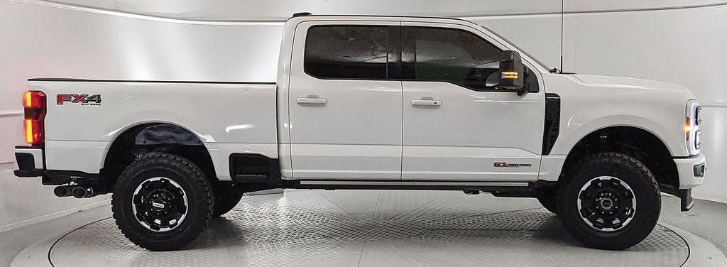 Used 2026 Ford F250 Platinum AWD/4WD image 2