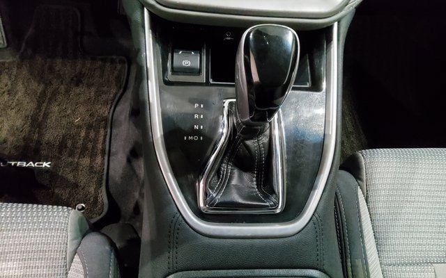 Used 2020 Subaru Outback Premium image 31