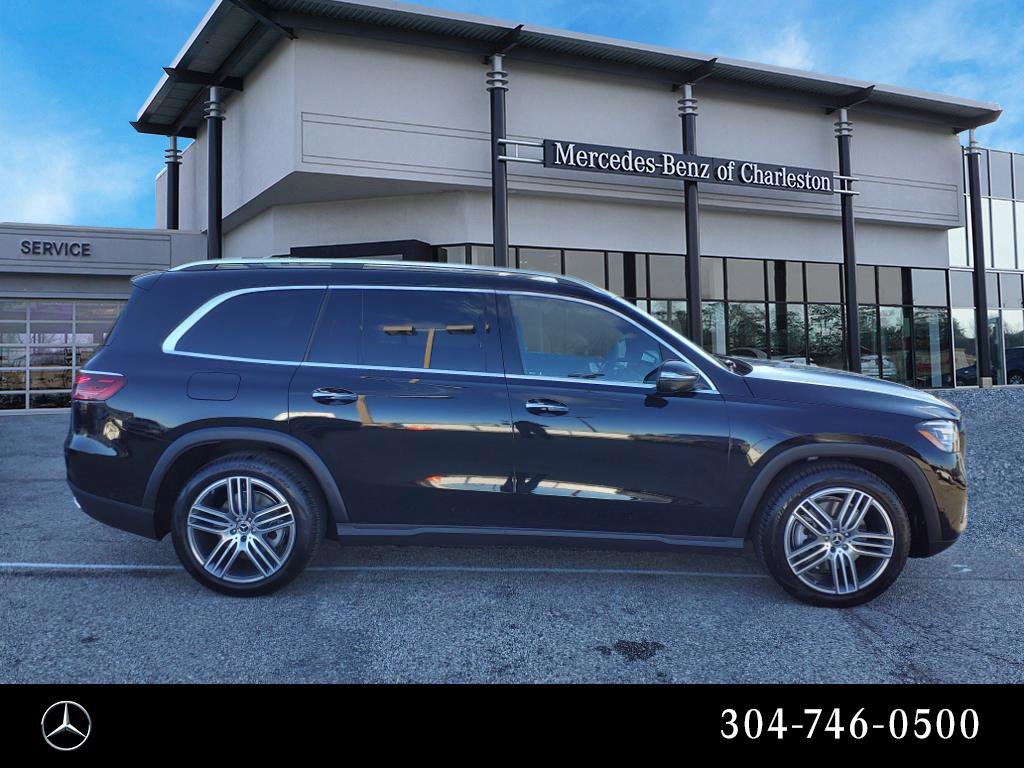Used 2025 Mercedes-Benz GLS 450 4MATIC image 2