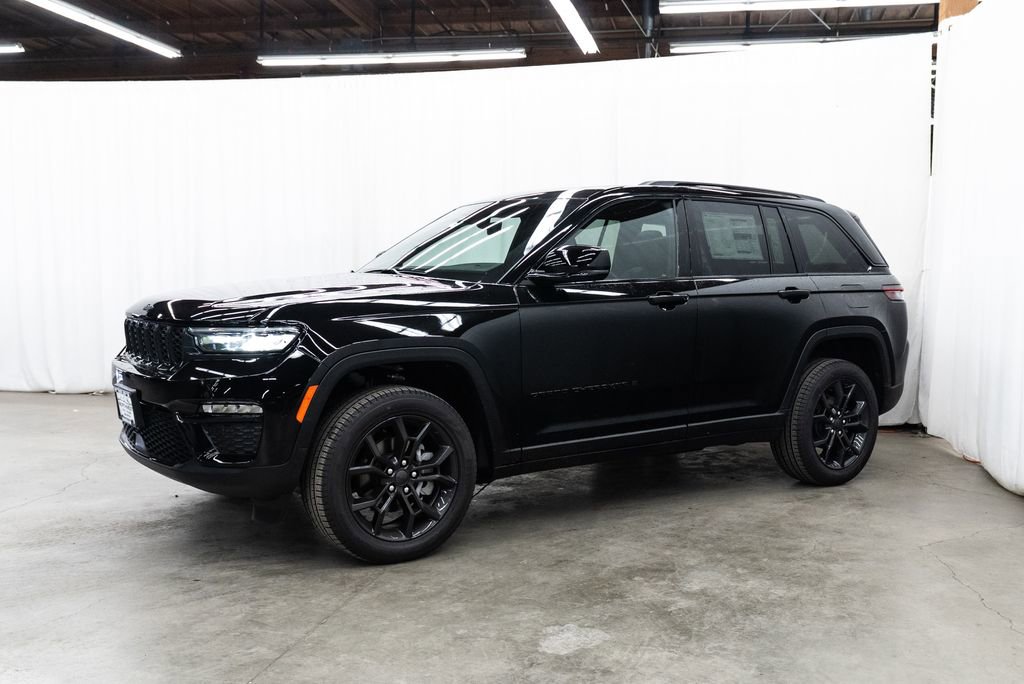 New 2025 Jeep Grand Cherokee Limited w/ Trailer Tow Package image 3