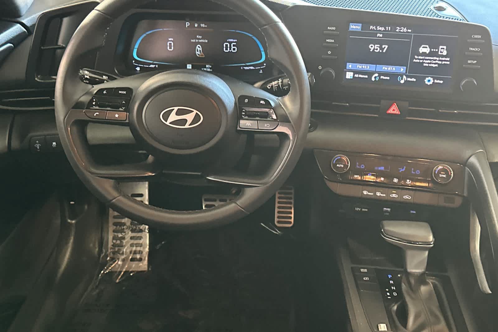 Used 2026 Hyundai Elantra Sport FWD image 14