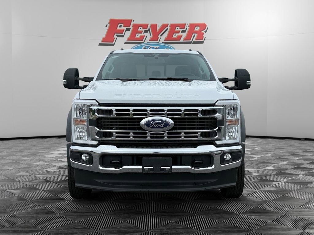 New 2026 Ford F550 4x4 Crew Cab image 8