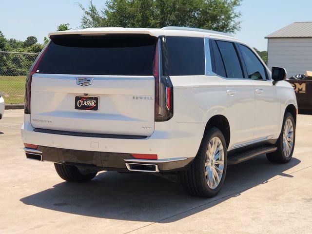 Used 2022 Cadillac Escalade Luxury w/ LPO, Illumination Package AWD/4WD image 5