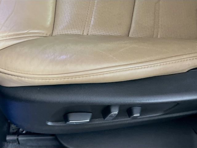 Used 2018 Cadillac XT5 Platinum w/ Driver Assist Package image 17