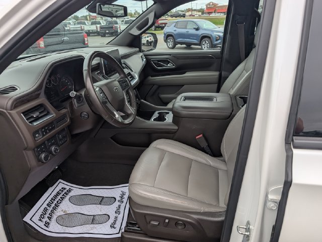 Used 2021 Chevrolet Suburban Z71 w/ Z71 Signature Package AWD/4WD image 18
