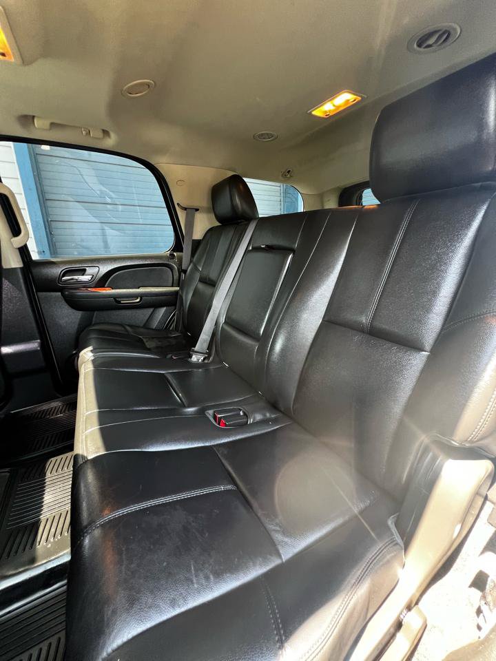 Used 2013 Chevrolet Tahoe LT w/ Luxury Package AWD/4WD image 11