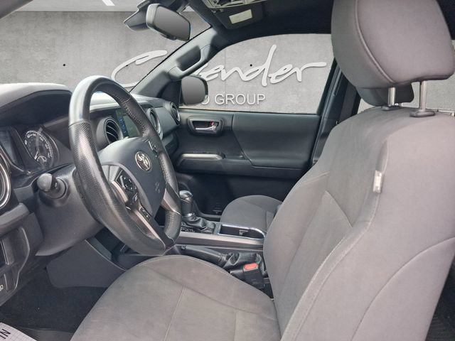 Used 2018 Toyota Tacoma TRD Off-Road AWD/4WD image 24