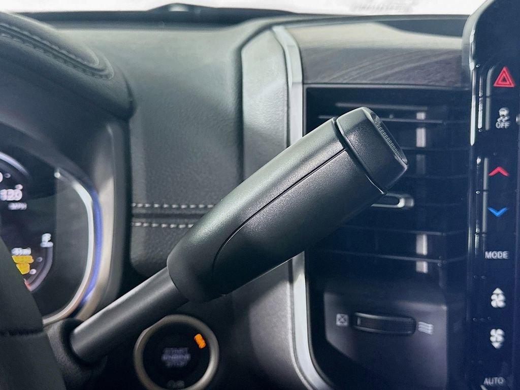 New 2025 RAM 3500 Laramie AWD/4WD image 12