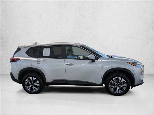 Used 2023 Nissan Rogue SV image 4