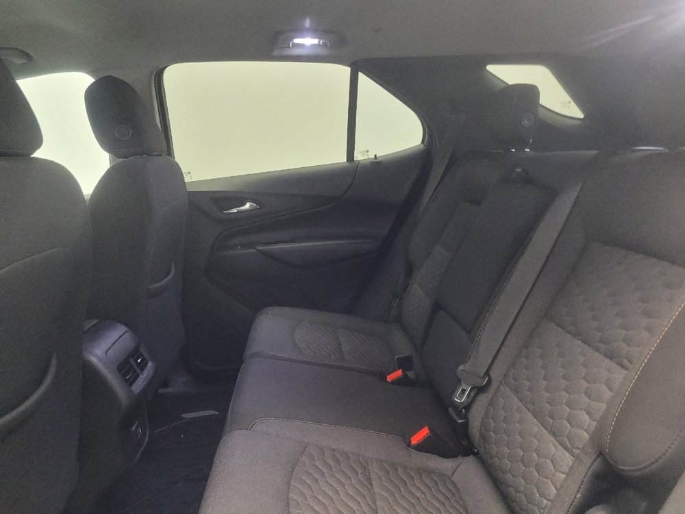 Used 2020 Chevrolet Equinox LT w/ Driver Convenience Package AWD/4WD image 18