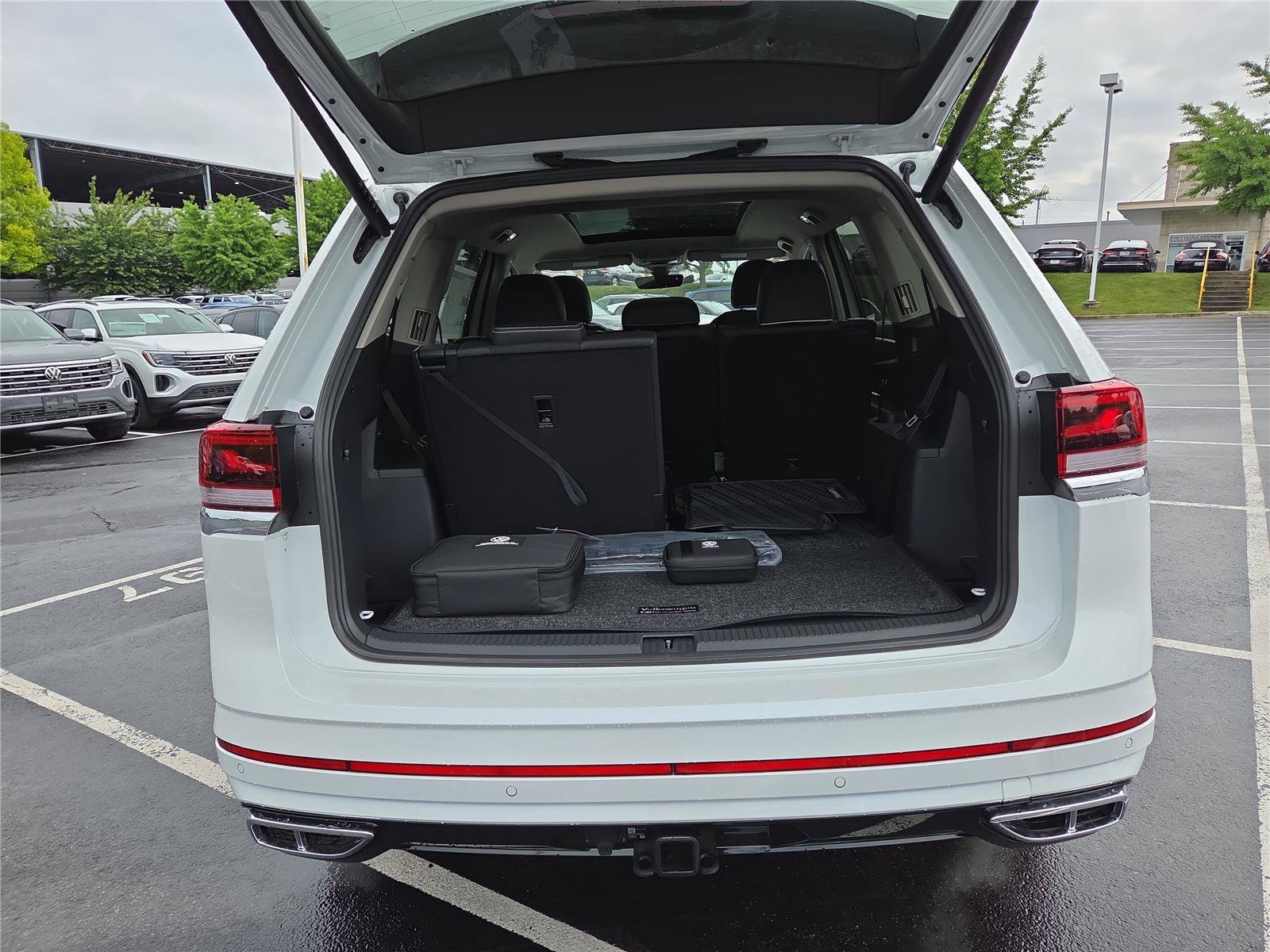 New 2026 Volkswagen Atlas SEL Premium R-Line AWD/4WD image 5