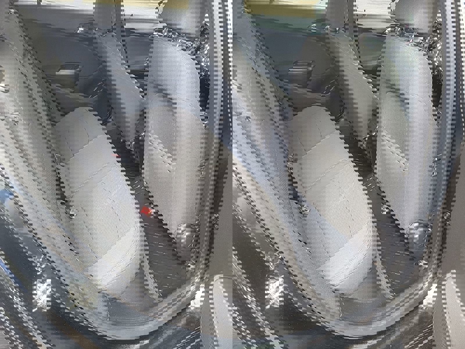 Used 2018 Chevrolet Cruze LT w/ Convenience Package image 12