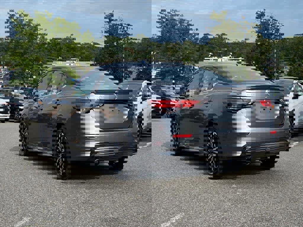 Used 2023 Nissan Sentra SR w/ SR Premium Package image 3