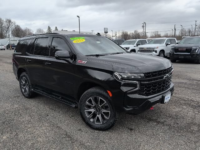 Used 2023 Chevrolet Tahoe Z71 w/ Luxury Package AWD/4WD image 5