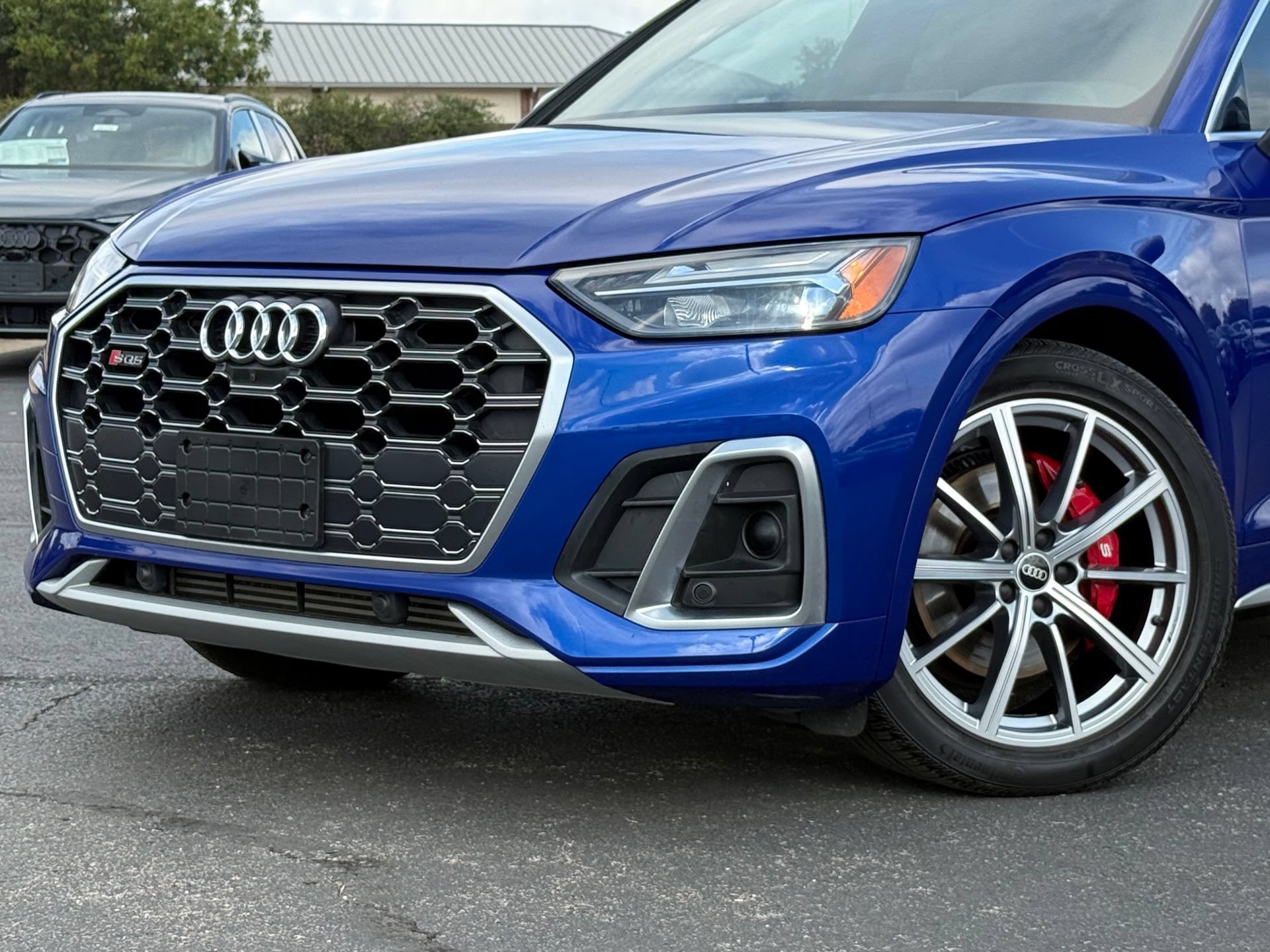 Used 2021 Audi SQ5 Premium Plus w/ Premium Plus Package AWD/4WD image 2