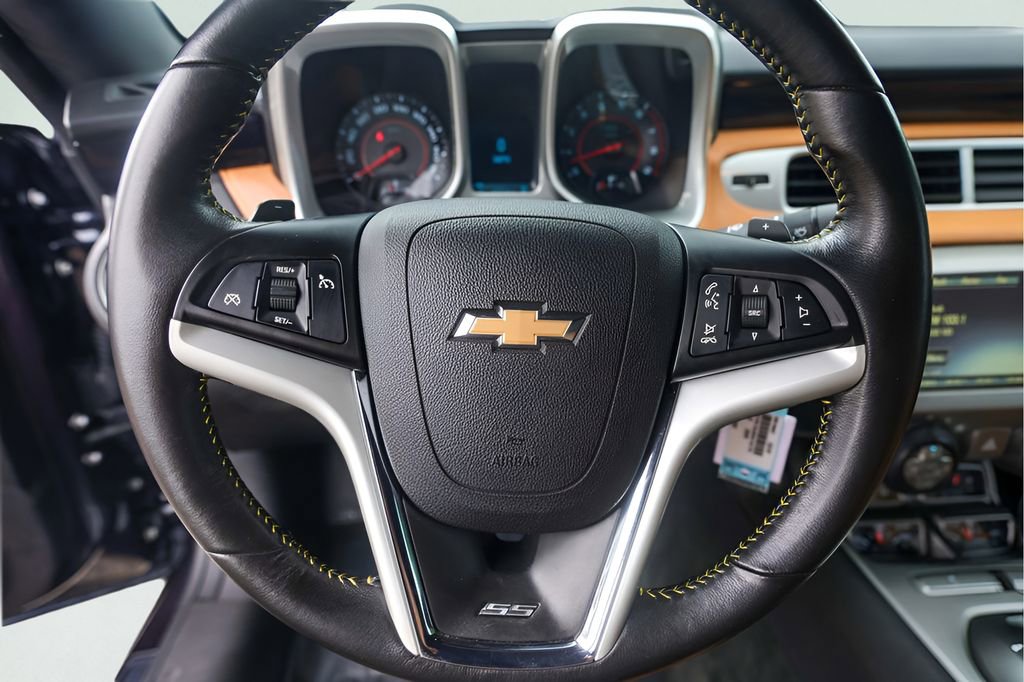 Used 2013 Chevrolet Camaro SS w/ Dusk Special Edition RWD image 16