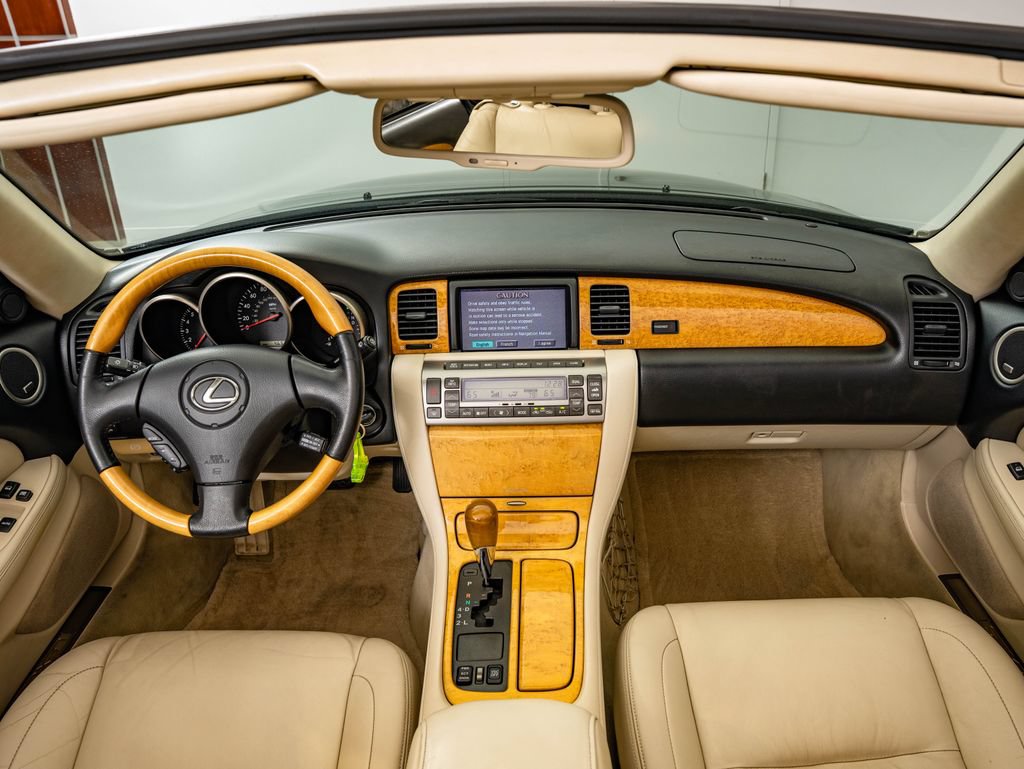 Used 2004 Lexus SC 430 Convertible RWD image 5