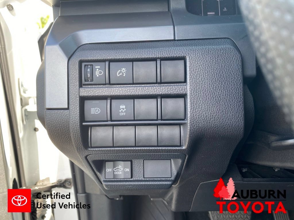 Certified 2024 Toyota Tacoma SR5 AWD/4WD image 37