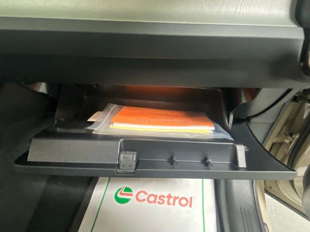 Certified 2025 Volvo XC40 B5 Ultra w/ Protection Package Premier image 29