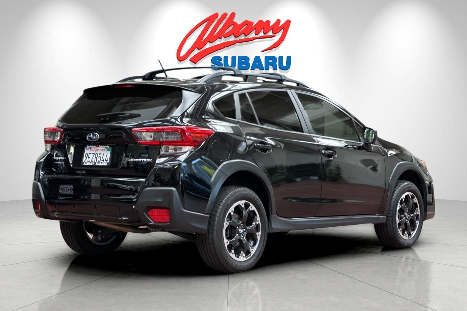 Used 2023 Subaru Crosstrek 2.0i AWD/4WD image 4