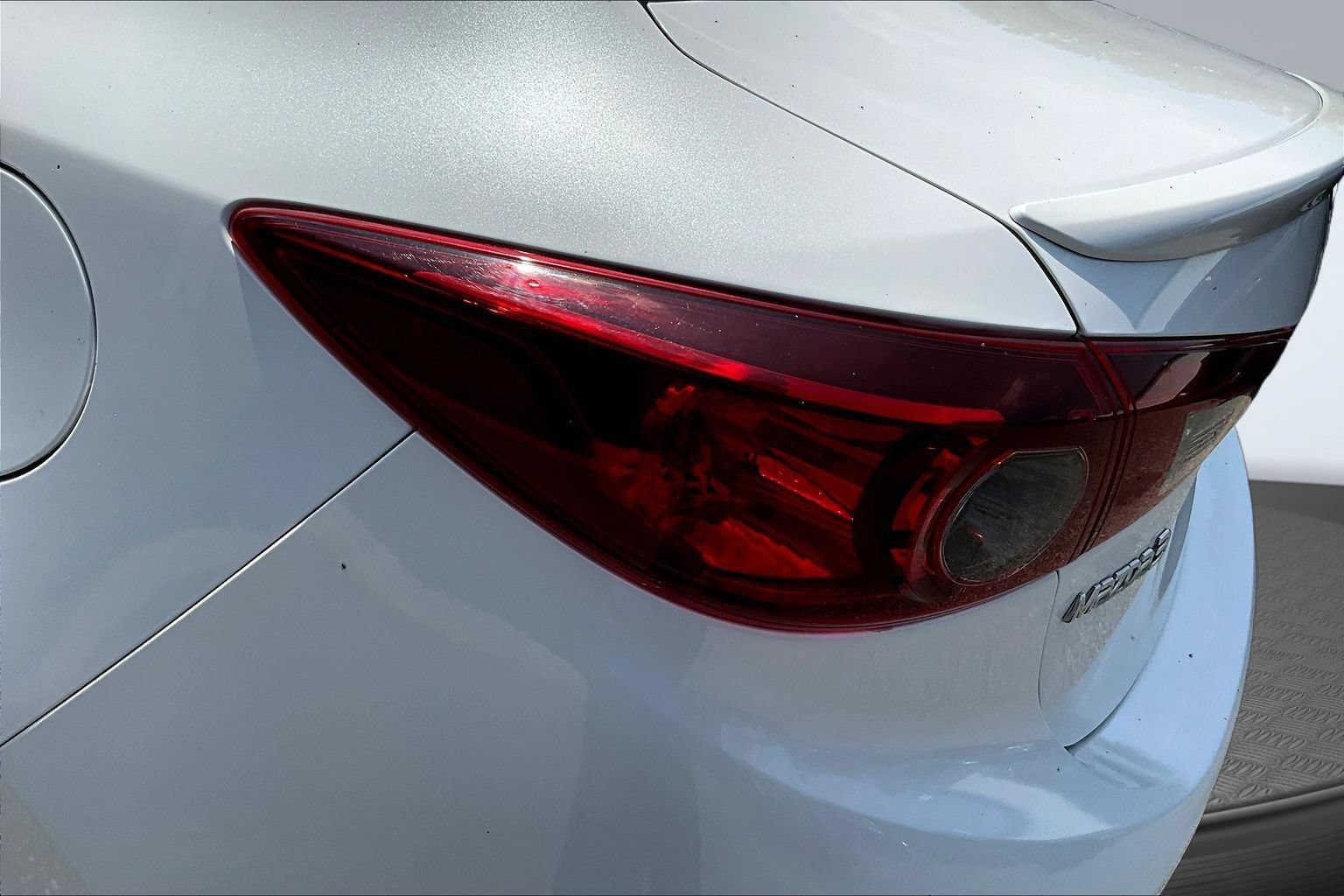 Used 2018 MAZDA MAZDA3 Touring FWD image 23