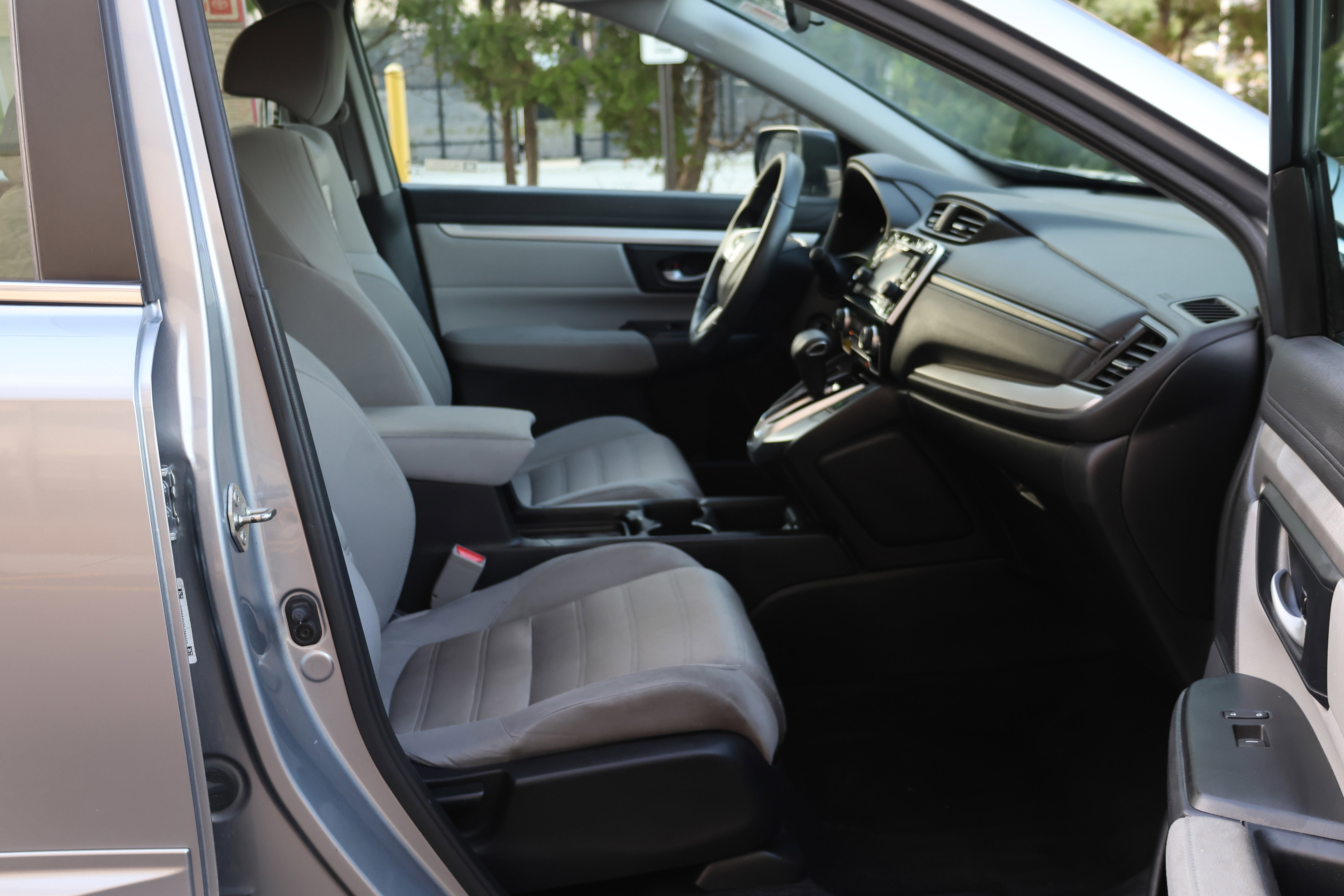 Used 2019 Honda CR-V LX image 32