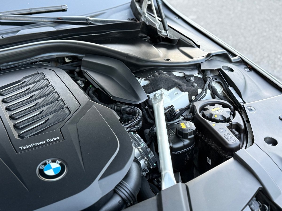 Used 2022 BMW 740i RWD image 10