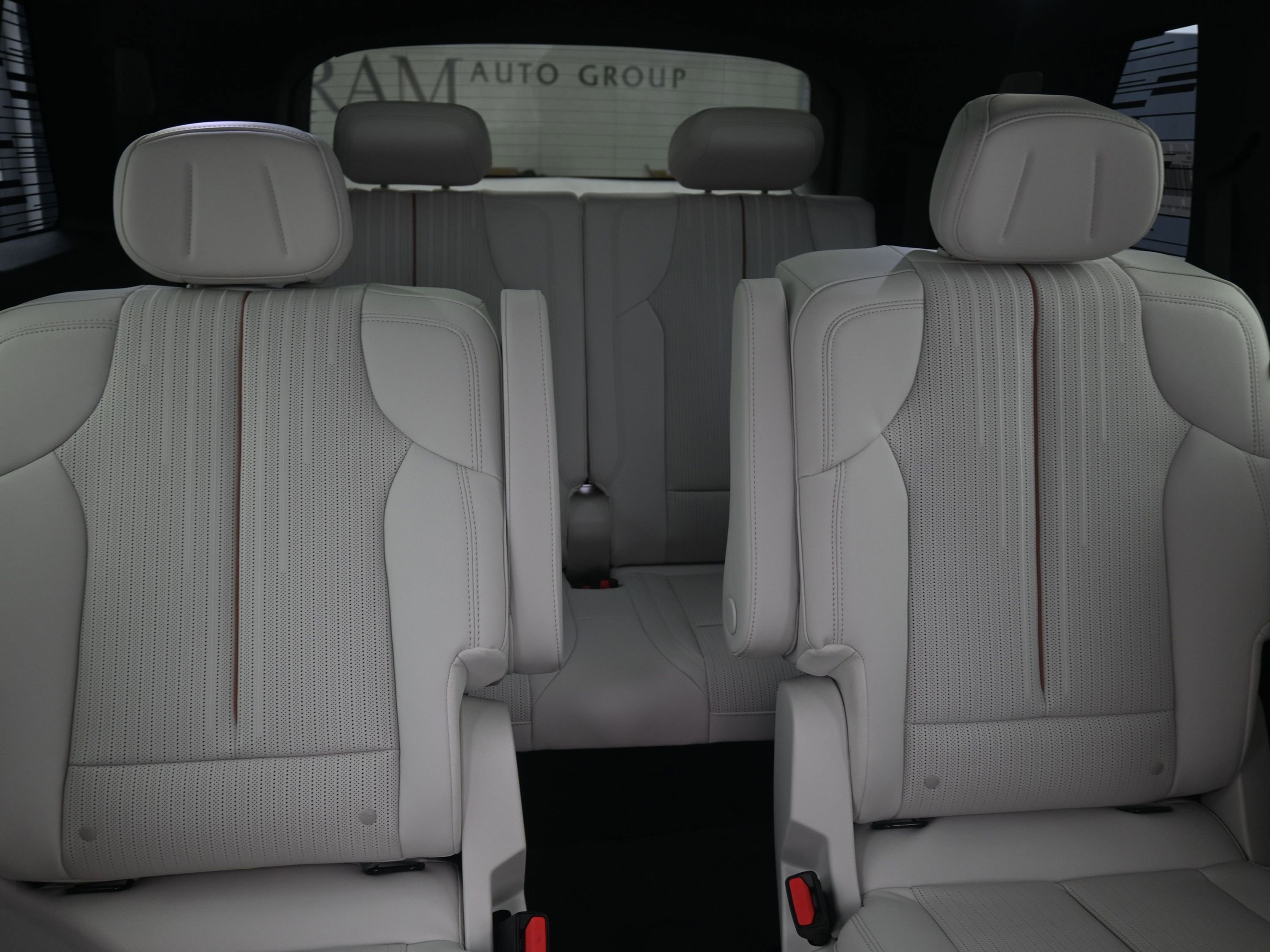 New 2026 Cadillac Vistiq Luxury image 14