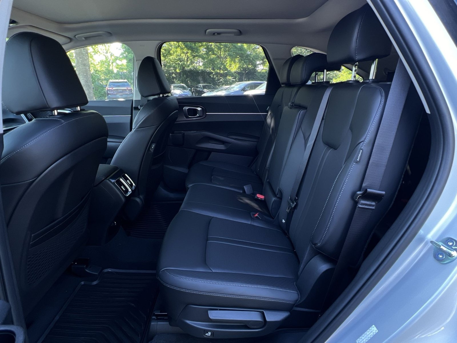 New 2026 Kia Sorento S w/ S Panoramic Sunroof Package FWD image 33