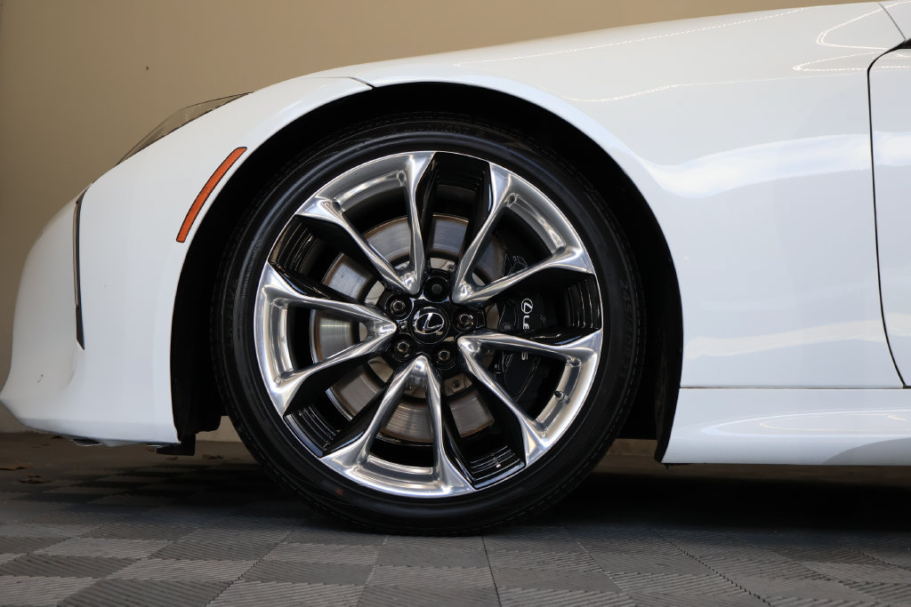 Used 2018 Lexus LC 500 Coupe w/ Performance Package RWD image 9