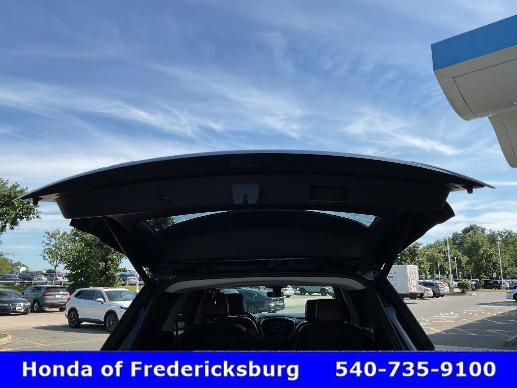 Used 2020 Chevrolet Traverse High Country w/ LPO, Floor Liner Package AWD/4WD image 18